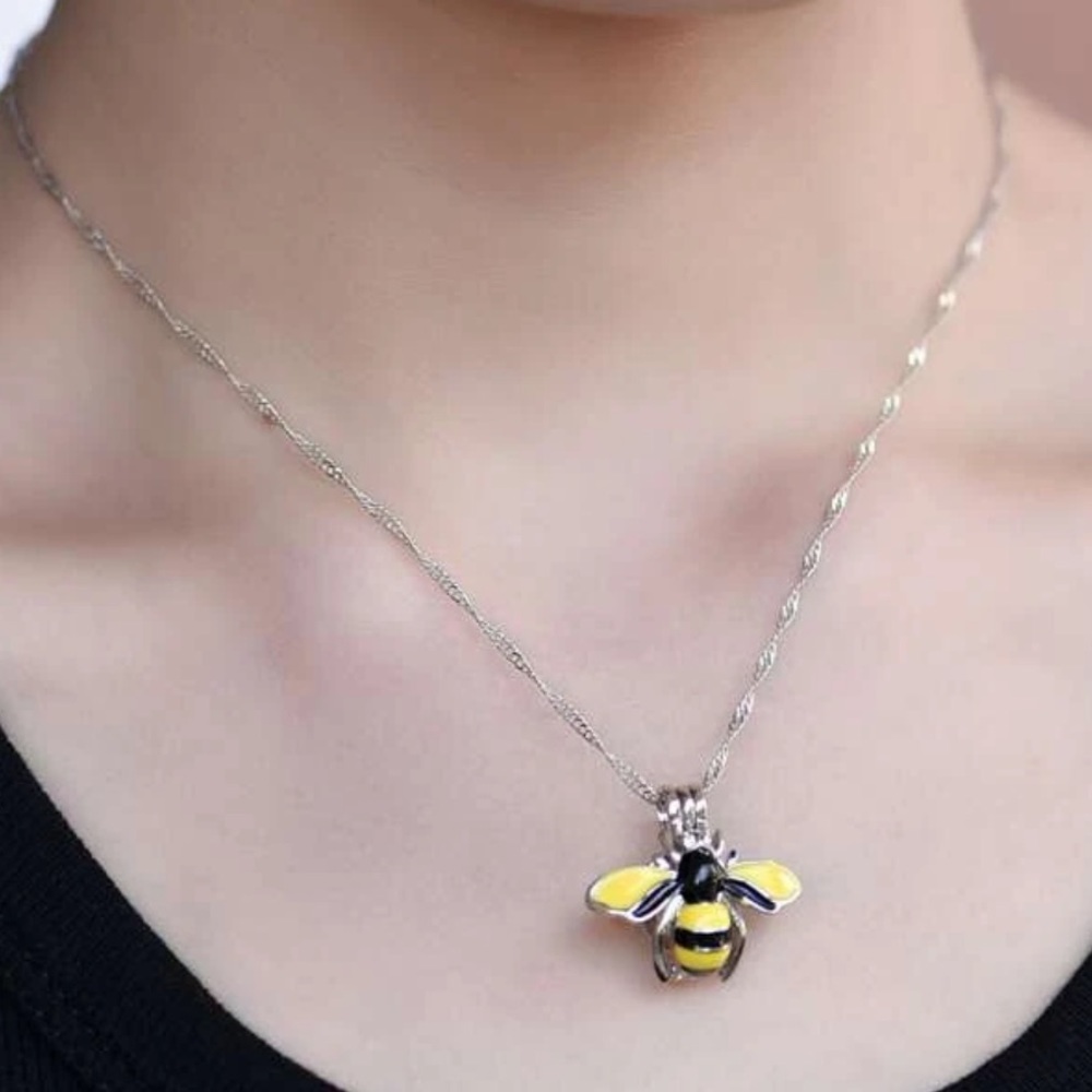 Honey bee glowing luminous necklace